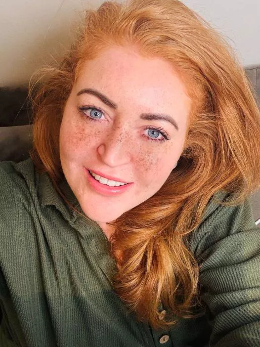 [IRTR] hot enough to sit on the sofa with me? posted by MundaneDeduction