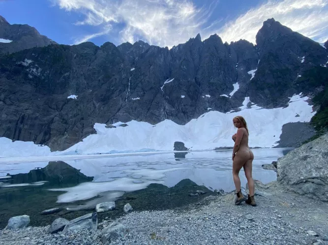 Rosie (@tropicalrosiee) by tropicalrosie