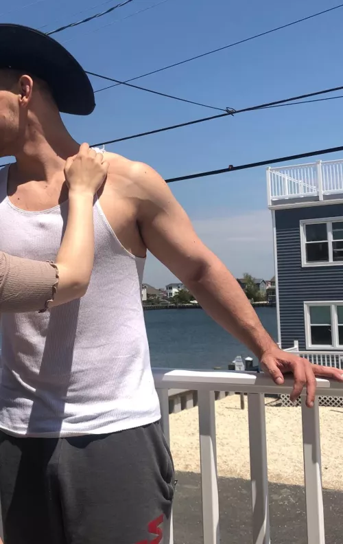 Saddle up🤠 by alargeguy