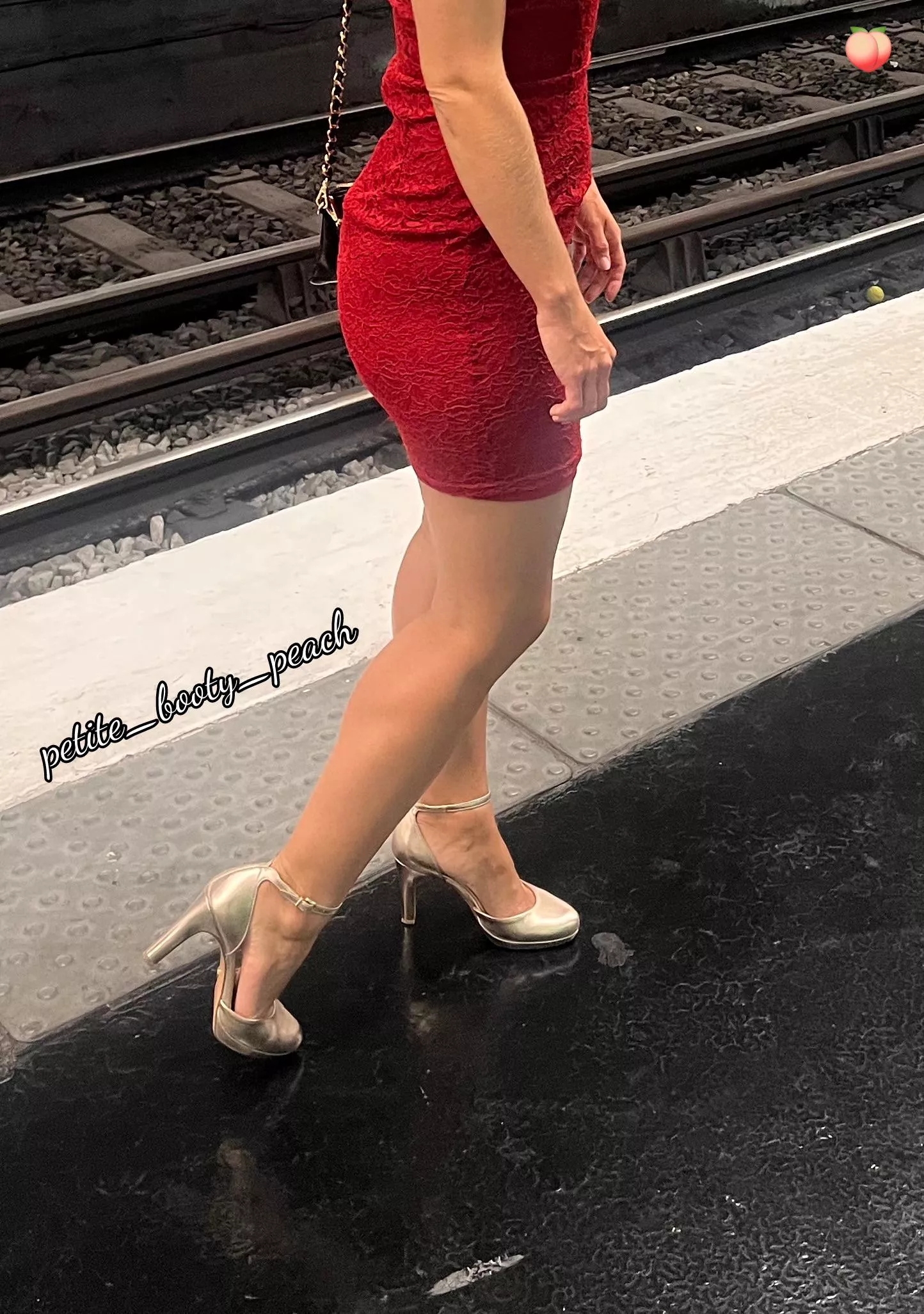 Simply elegant  posted by petite_booty_peach