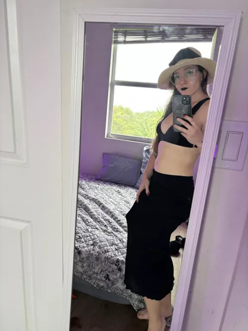 You think ppl at the beach will notice by Lilithroseof24