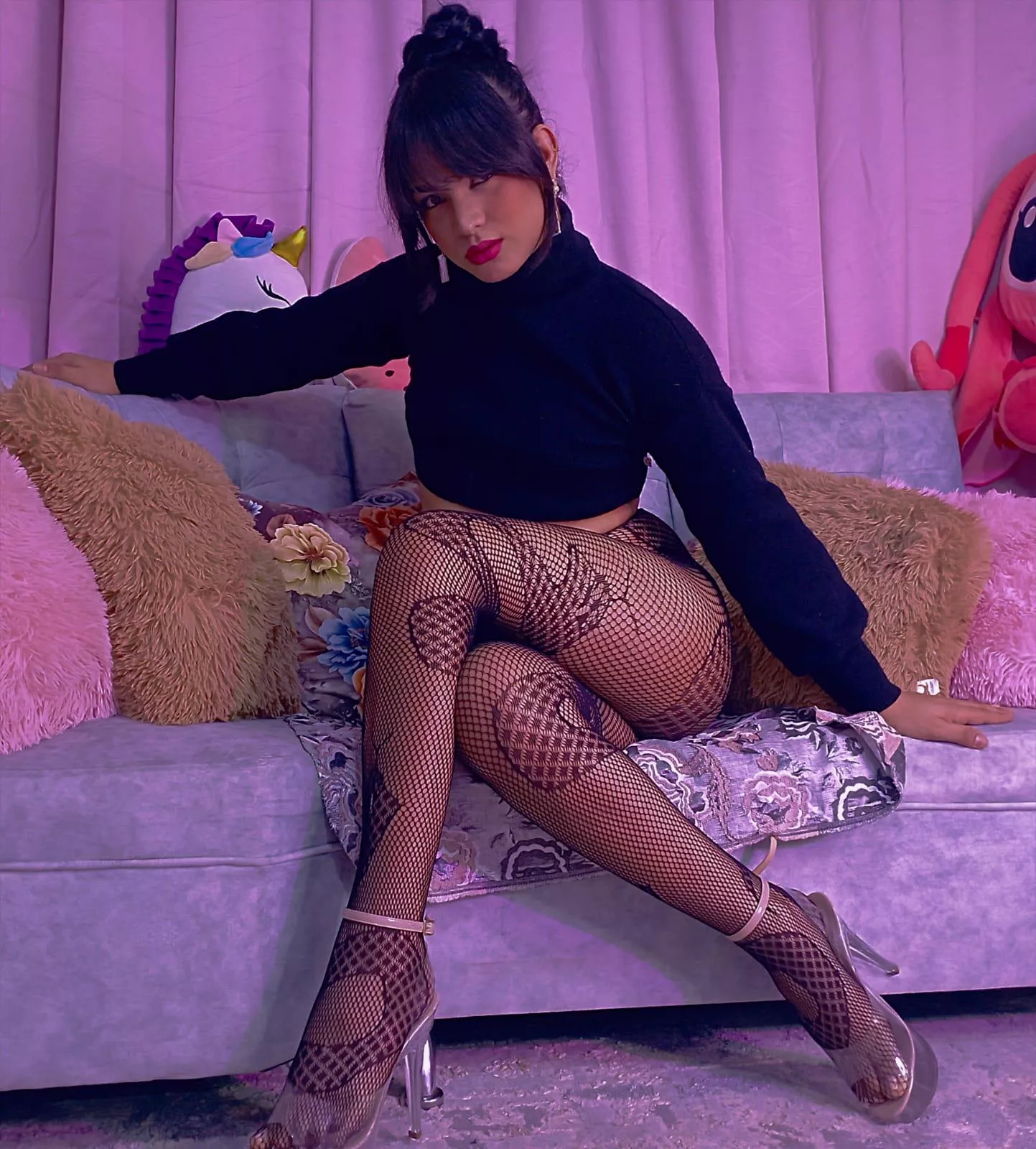 [ashley_tentation] HEELS PANTYHOSE AND VERY HORNY GIRL posted by ashley_tentation