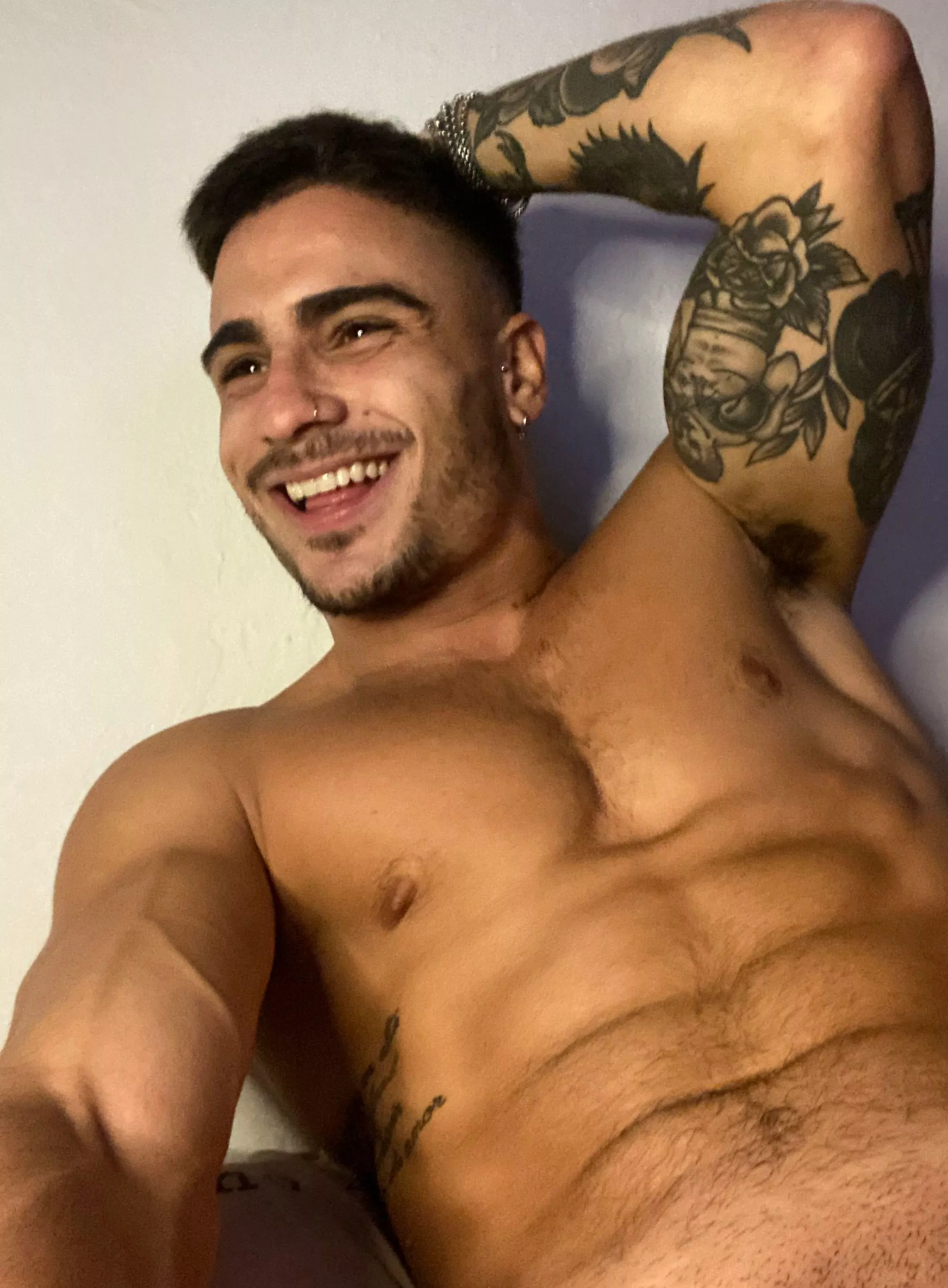 Guess which muscle group I worked out today posted by OliverKinggxoxo