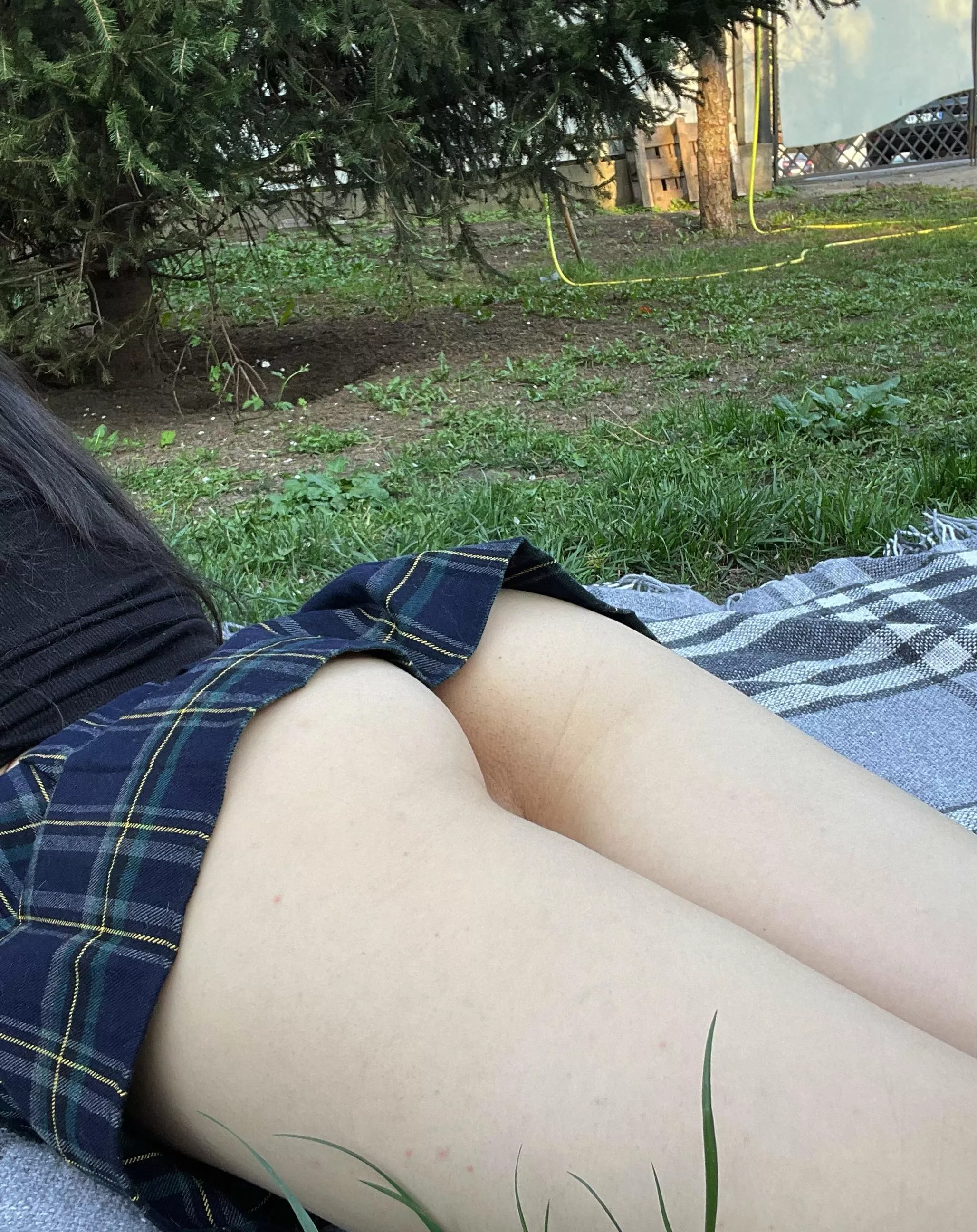 I'm trying to see how many guys will stop to look at my ass. posted by Fallingwrath351