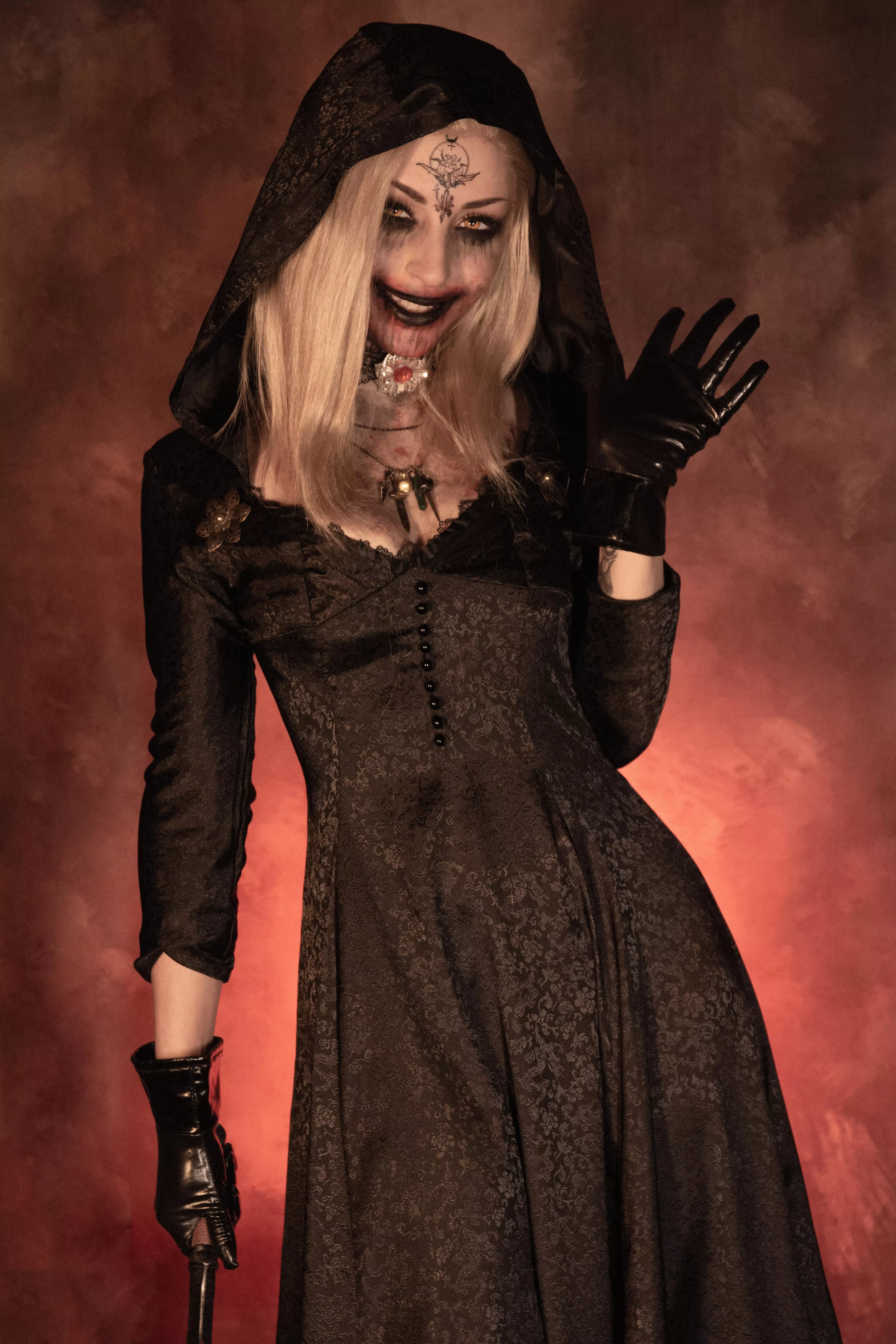 Bela Dimitrescu cosplay by (Shirotksne)  posted by Weird-Doughnut7002