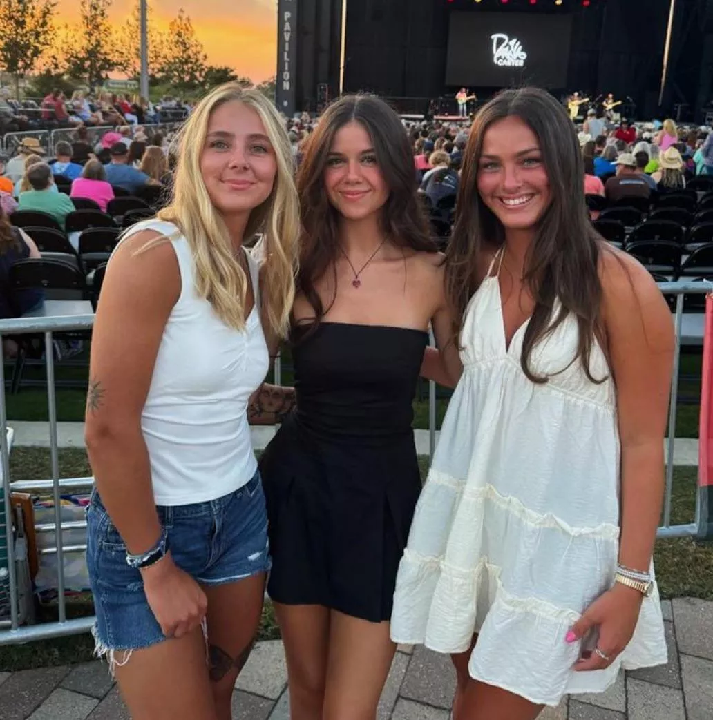 Concert goers posted by jayvarsity84