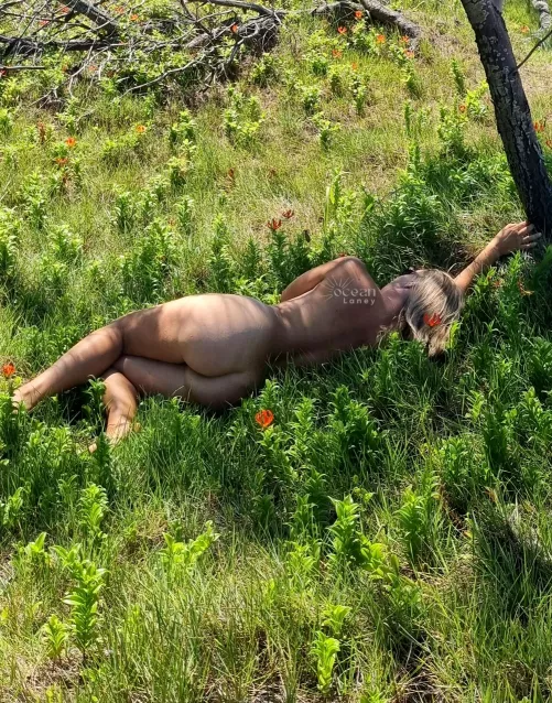 Daydreaming by oceanlaney