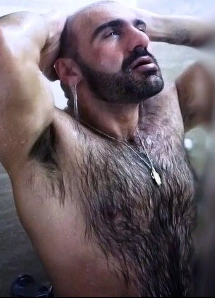 Do you like the wet fur? posted by olegehk