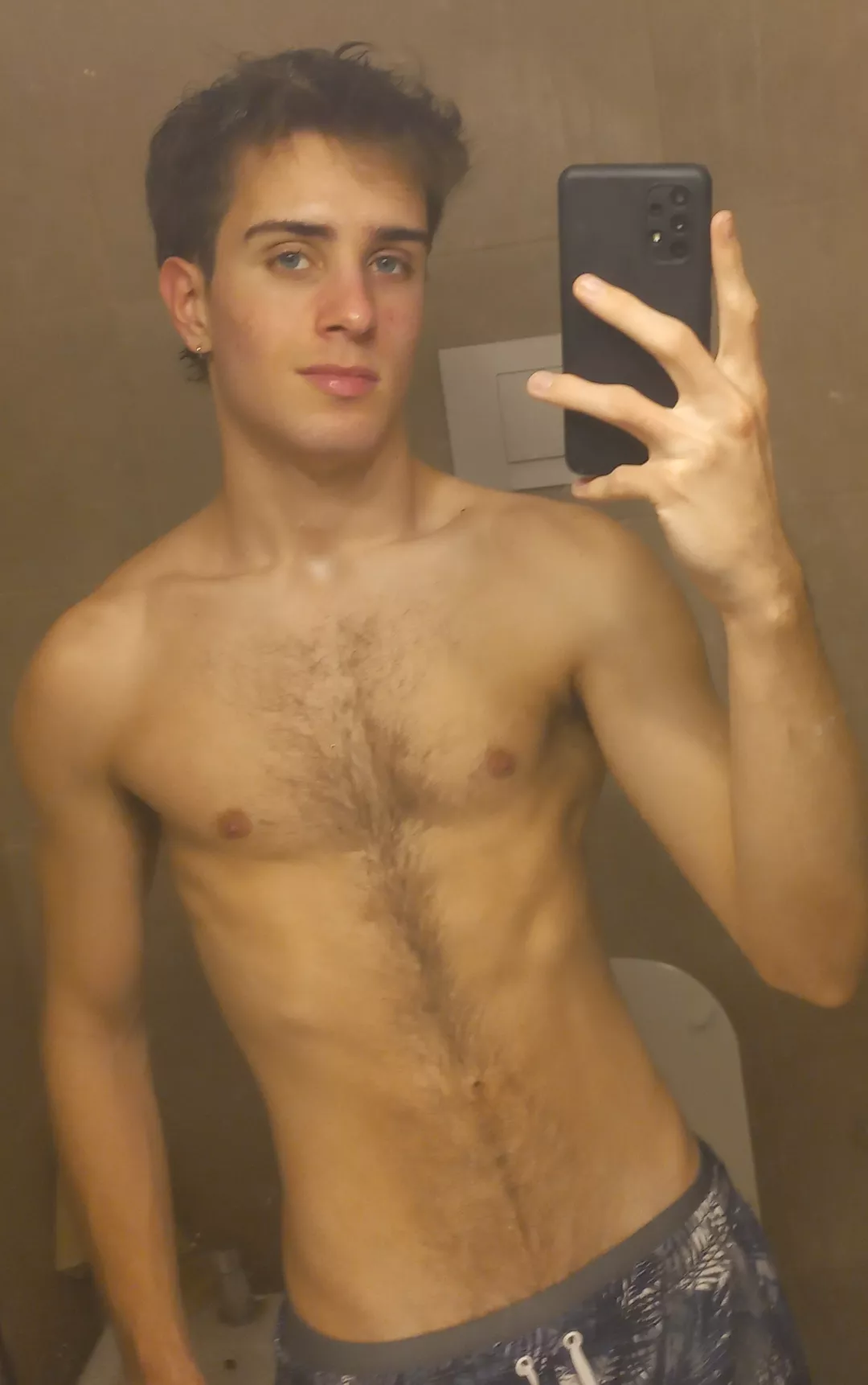 Hey :) posted by AugustoDz