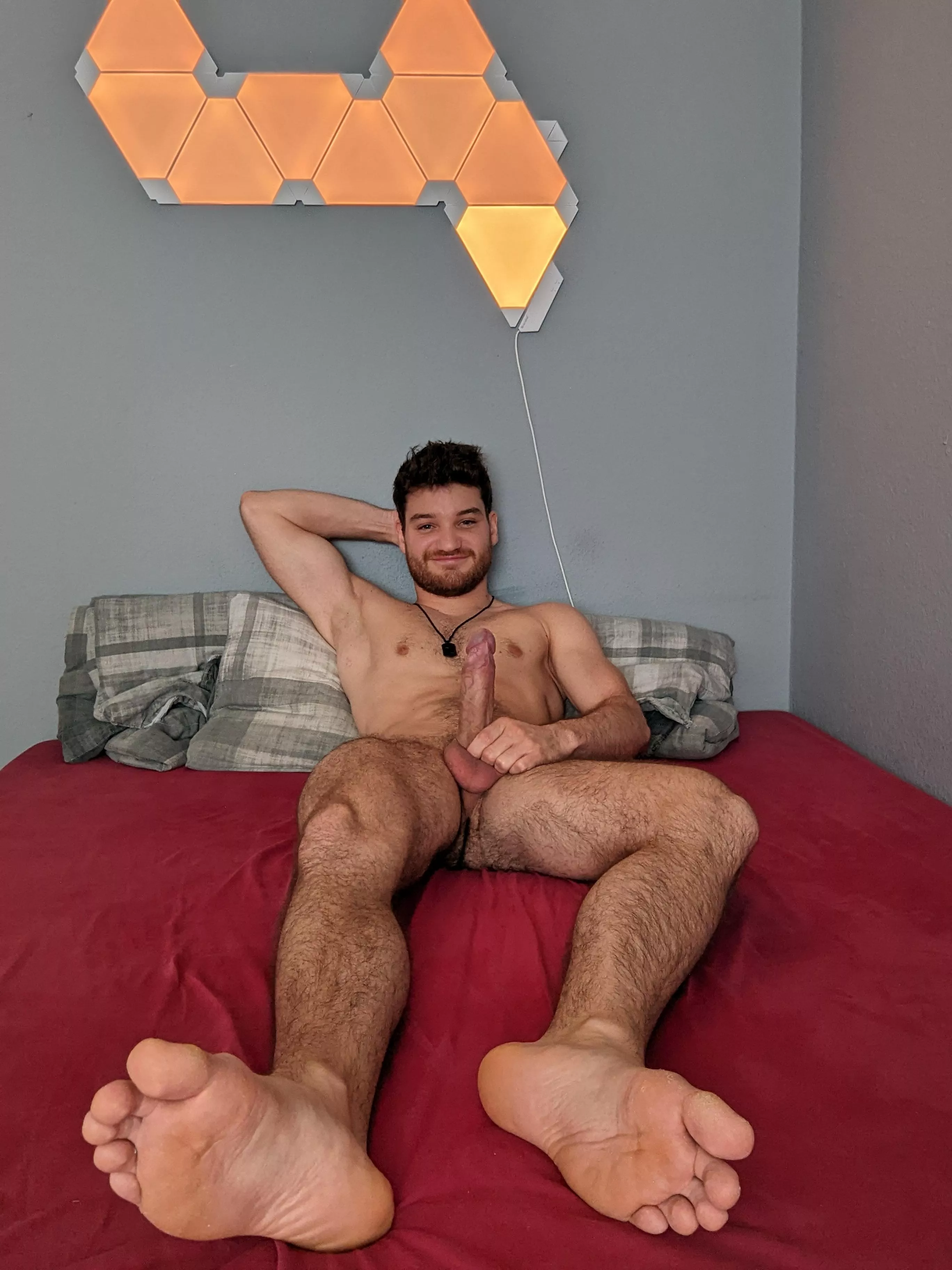 How's everyone doing 😊 posted by ActiveUnhappy6879