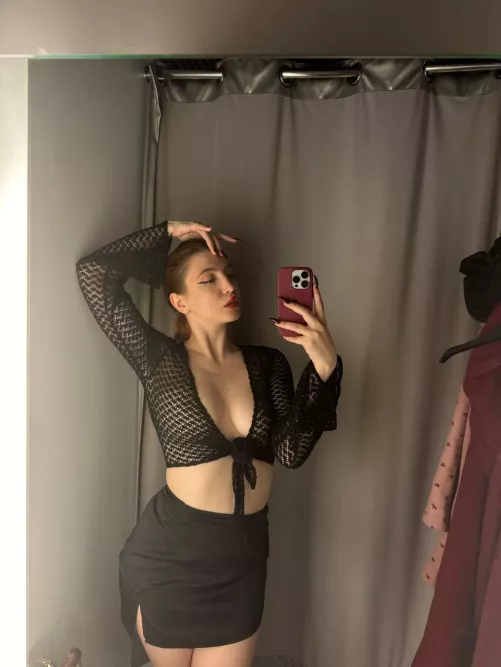 I like to take selfies in the fitting room by NaughtyGlowPrincess