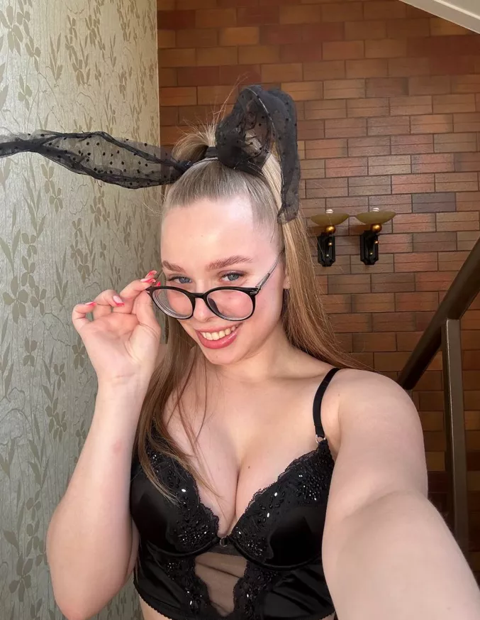 IUTR Sweet bunny posted by Cherry_Jane_Lola