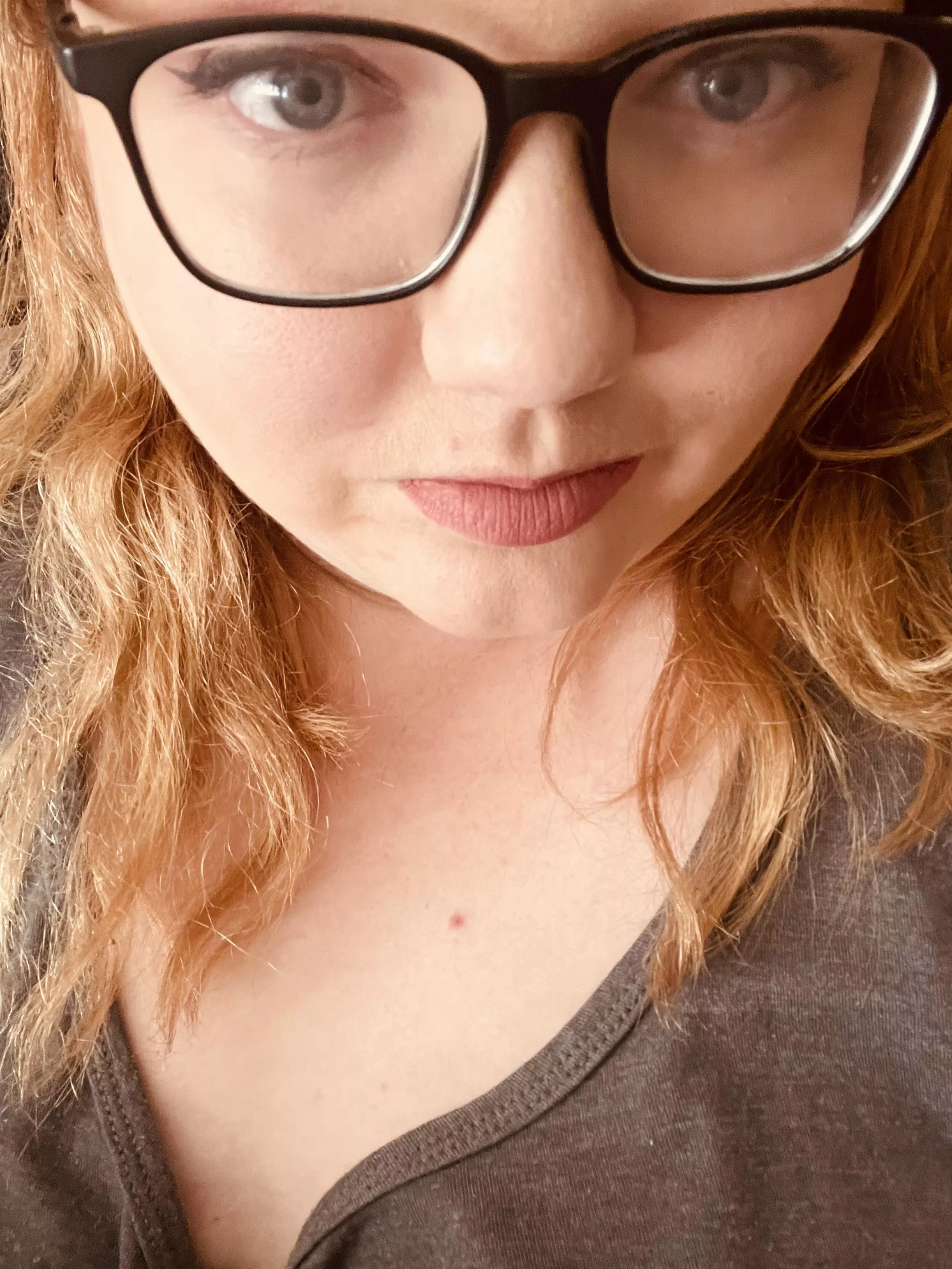 Just saying hi! posted by ScarletRoze88