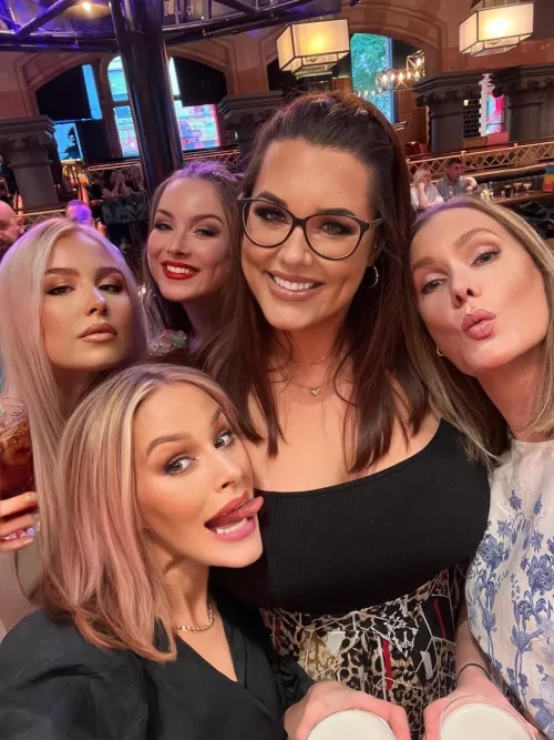 Oh what a night by yalwaysme_