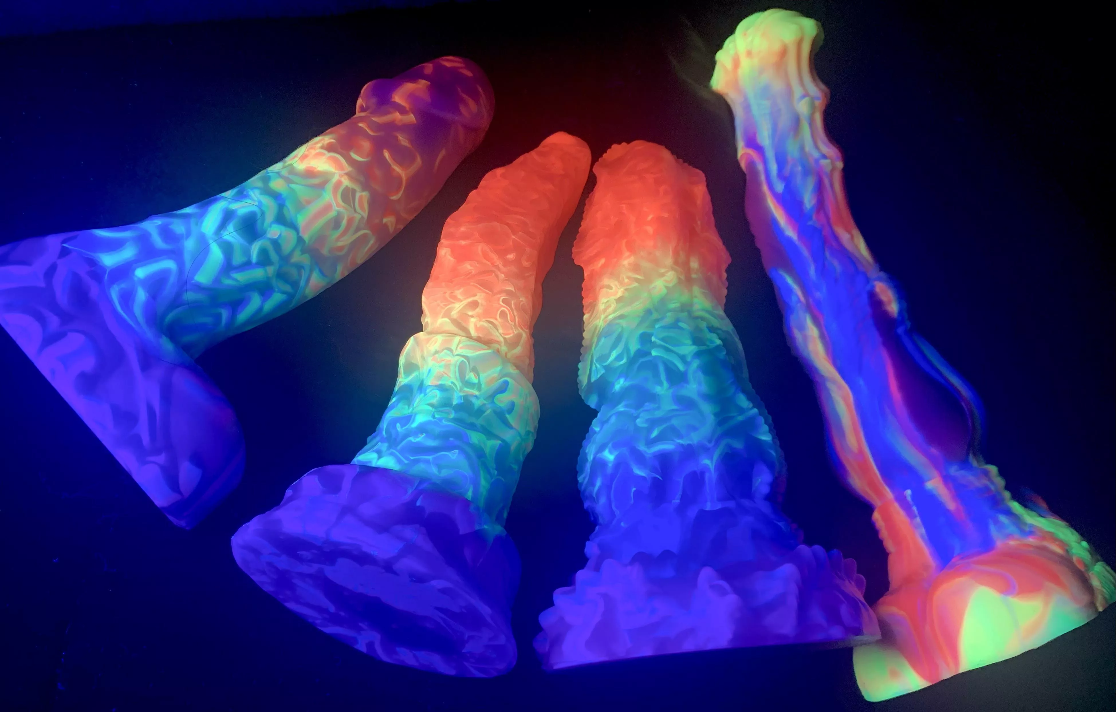 Rainbows after a rainstorm 🌧️🌈 posted by kink_boundbunny