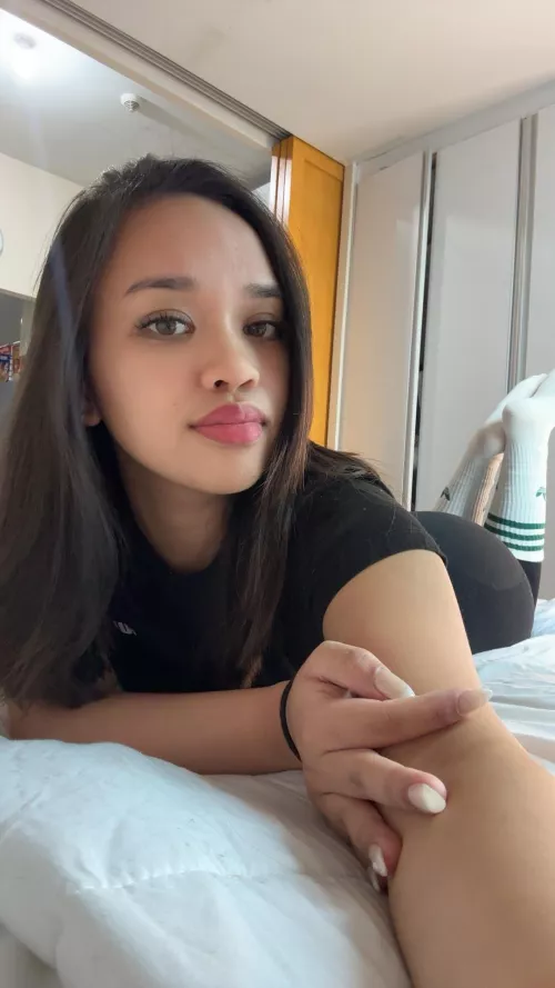 Selfie before going to the gym by Worldly_Evidence_575