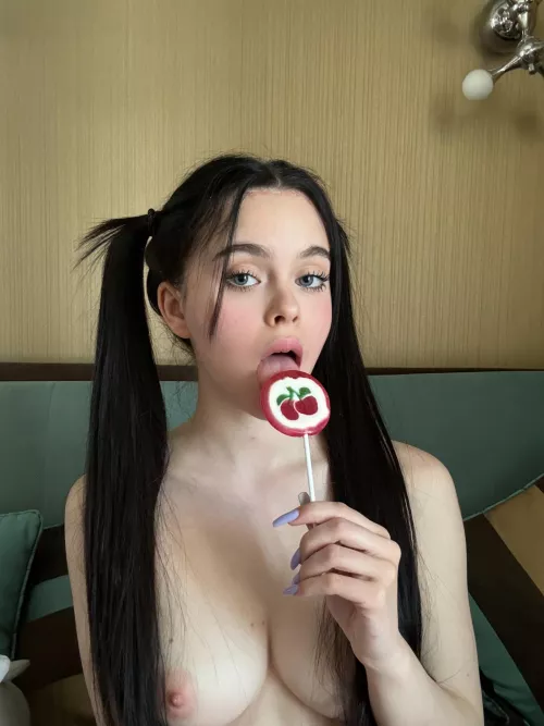 the only thing love better than candy is ovals by CelesiaCre