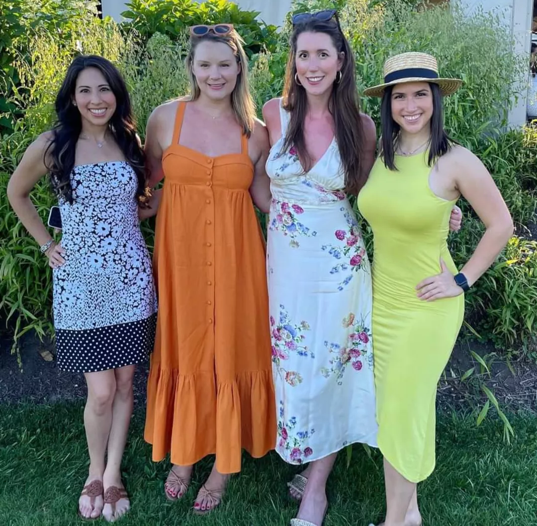 [4] summer babes  posted by kiktotallyfun719