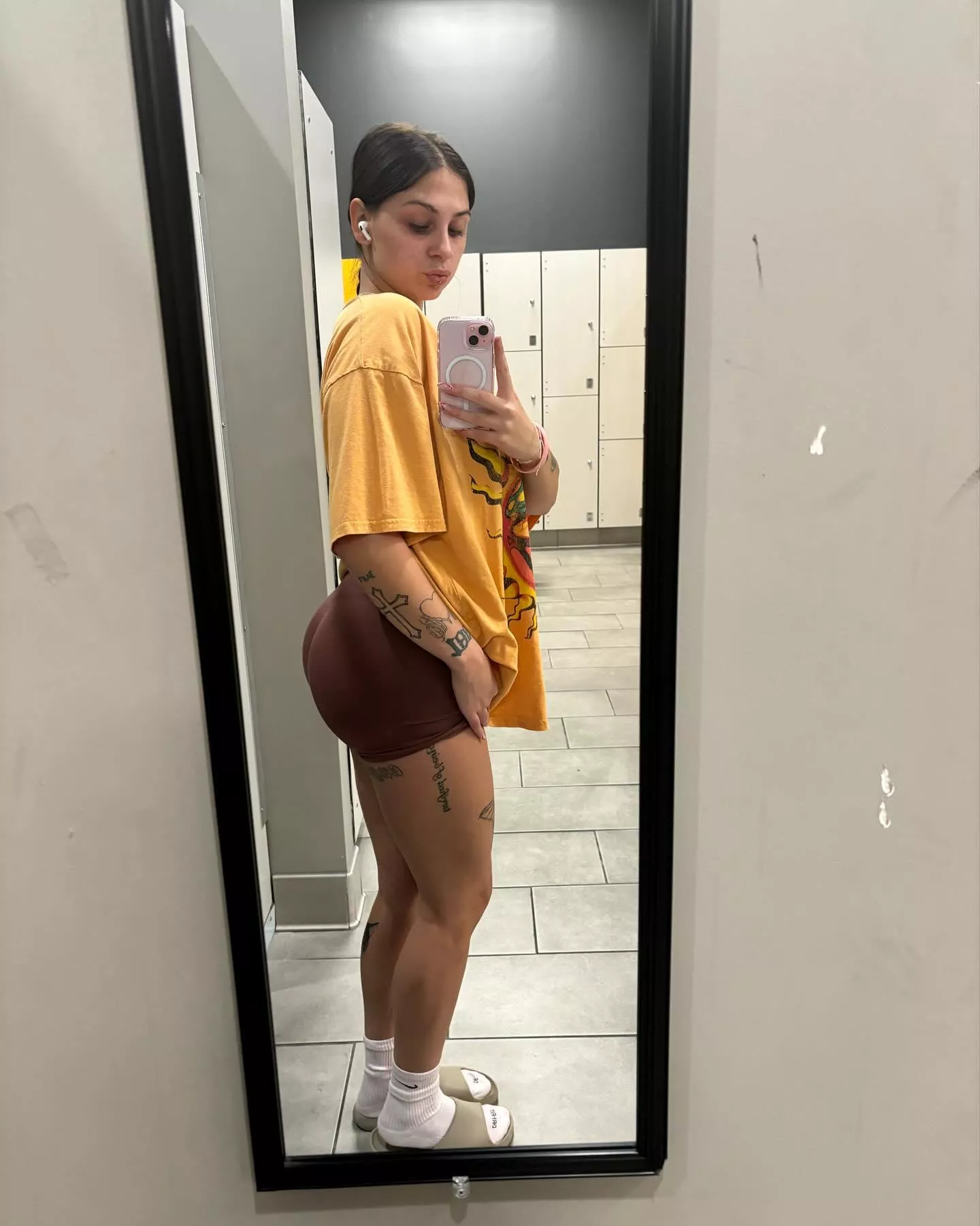 Am i gorgeous enough to be your girl posted by xo2sexyy