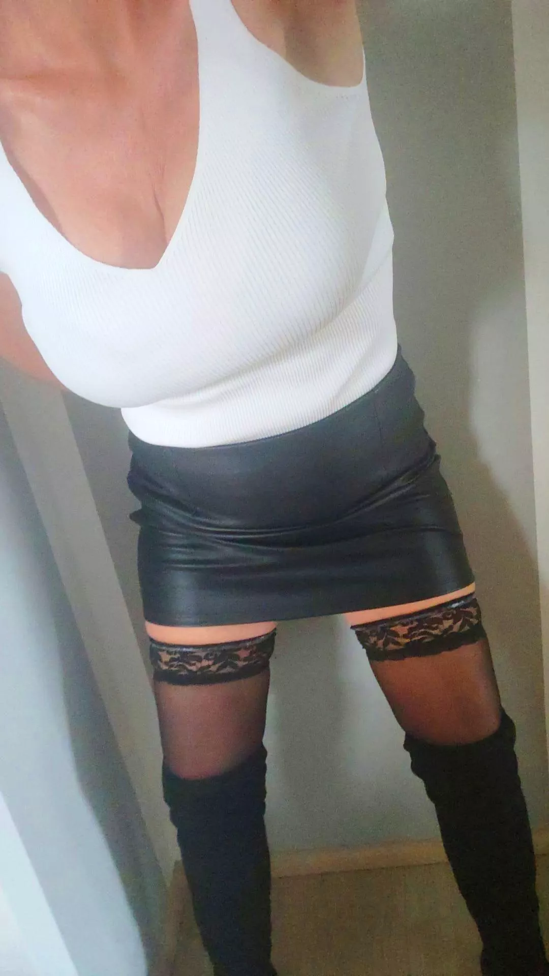 Break at work...? Boss doesnt see it hopefully 😁 posted by Elis_Adams