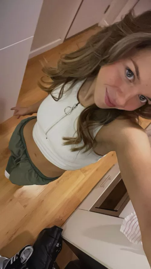 Do you think i look cute in this white crop top? by Ferretom