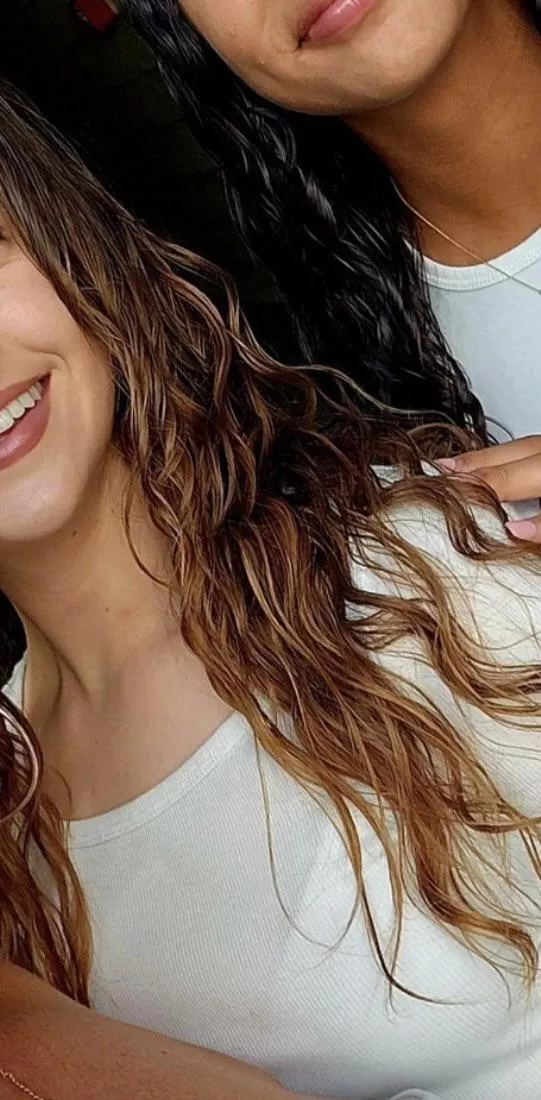 Love white tops posted by throwawaysk2019