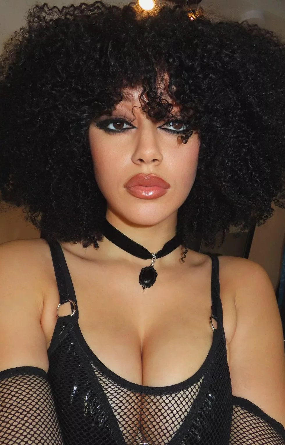 My hair made for pulling  posted by Samiraxoxodarky