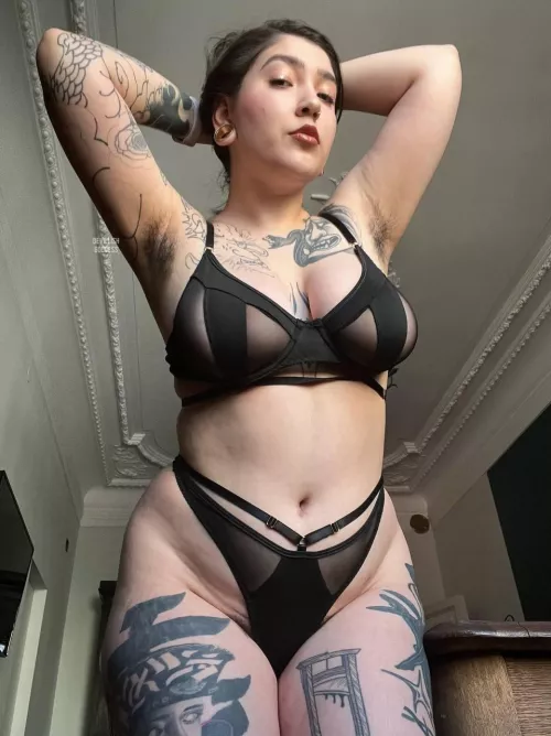 My hairy pits wait for your tongue by devillishgoddess