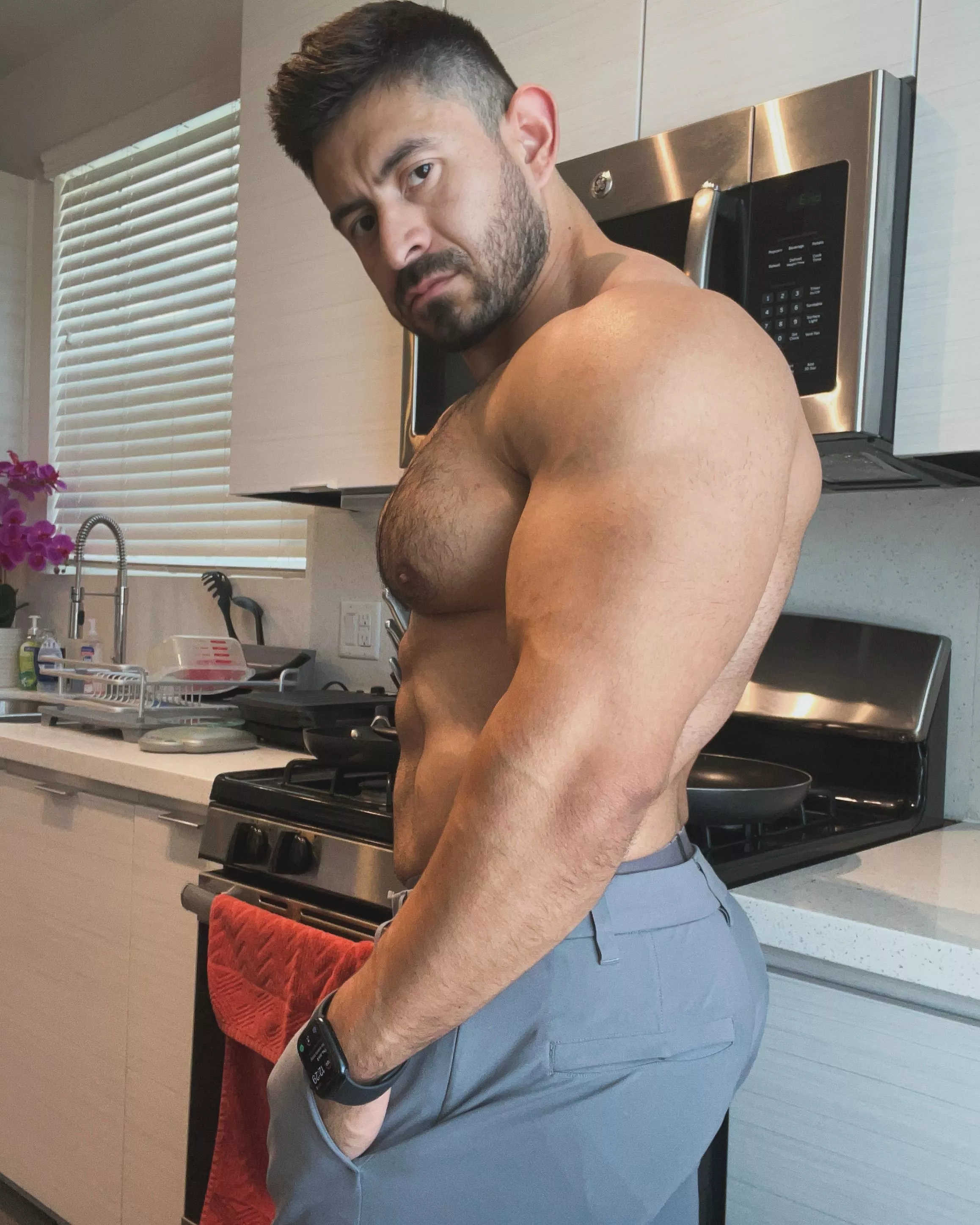 This daddy enjoys long, romantic walks to the fridge. XD  posted by mateomuscle69