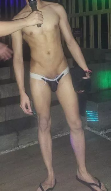 Was invited to a spa party and was made to wear this. posted by ThrowwwwwPH