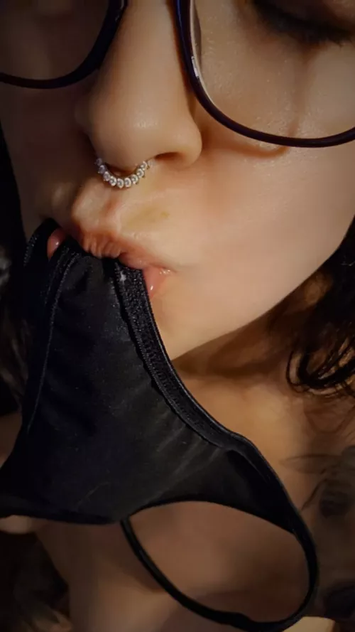 Yummy 💦 by AsstroGirlGia