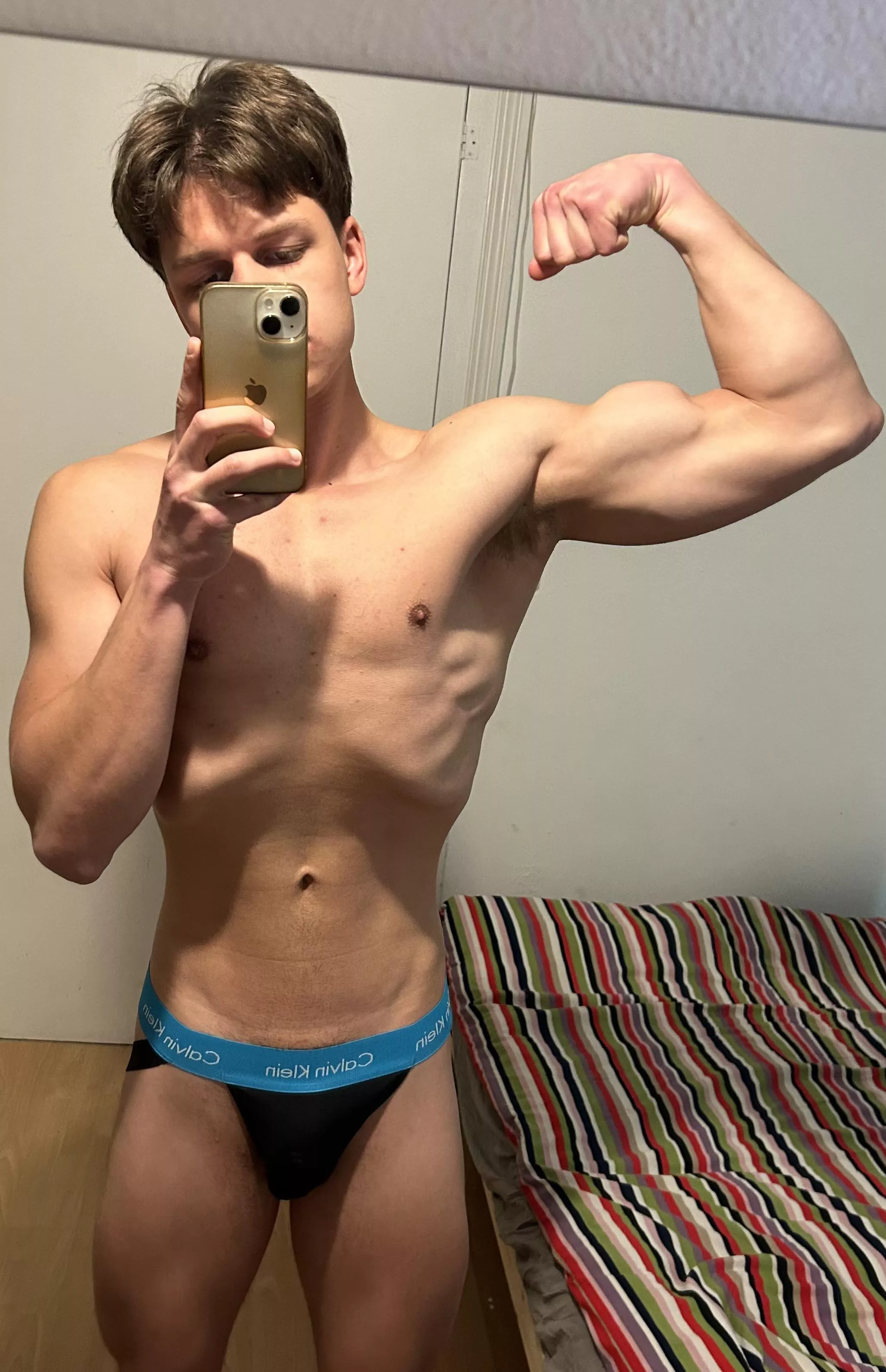 (19)Do you like this pose? posted by Select_Equipment4297