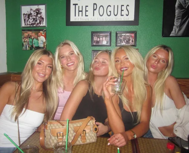 Blonde party by Lukadoncicthematador