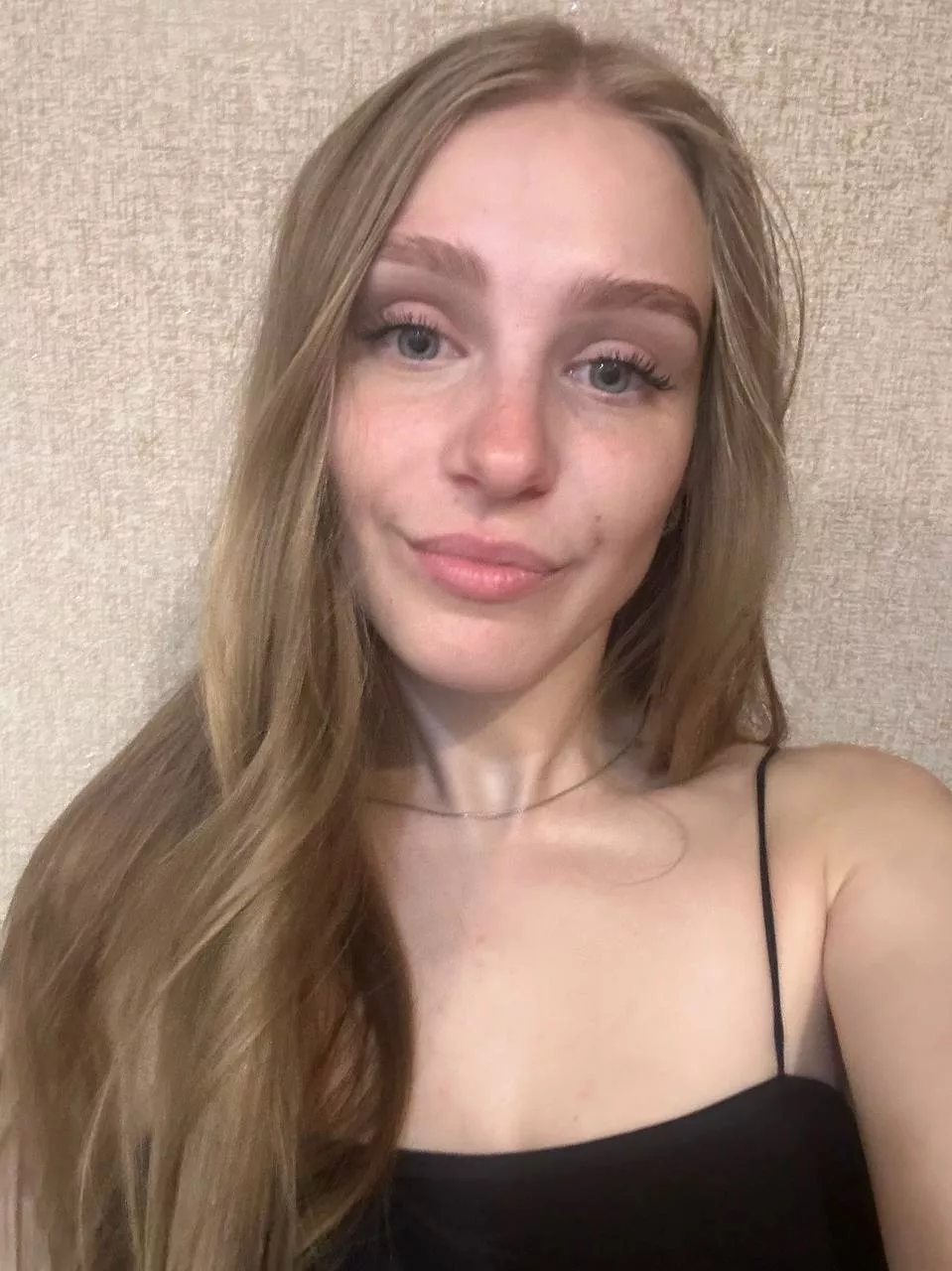 do i look like a dumb slut or classy and sexy? posted by fiveoclockbot