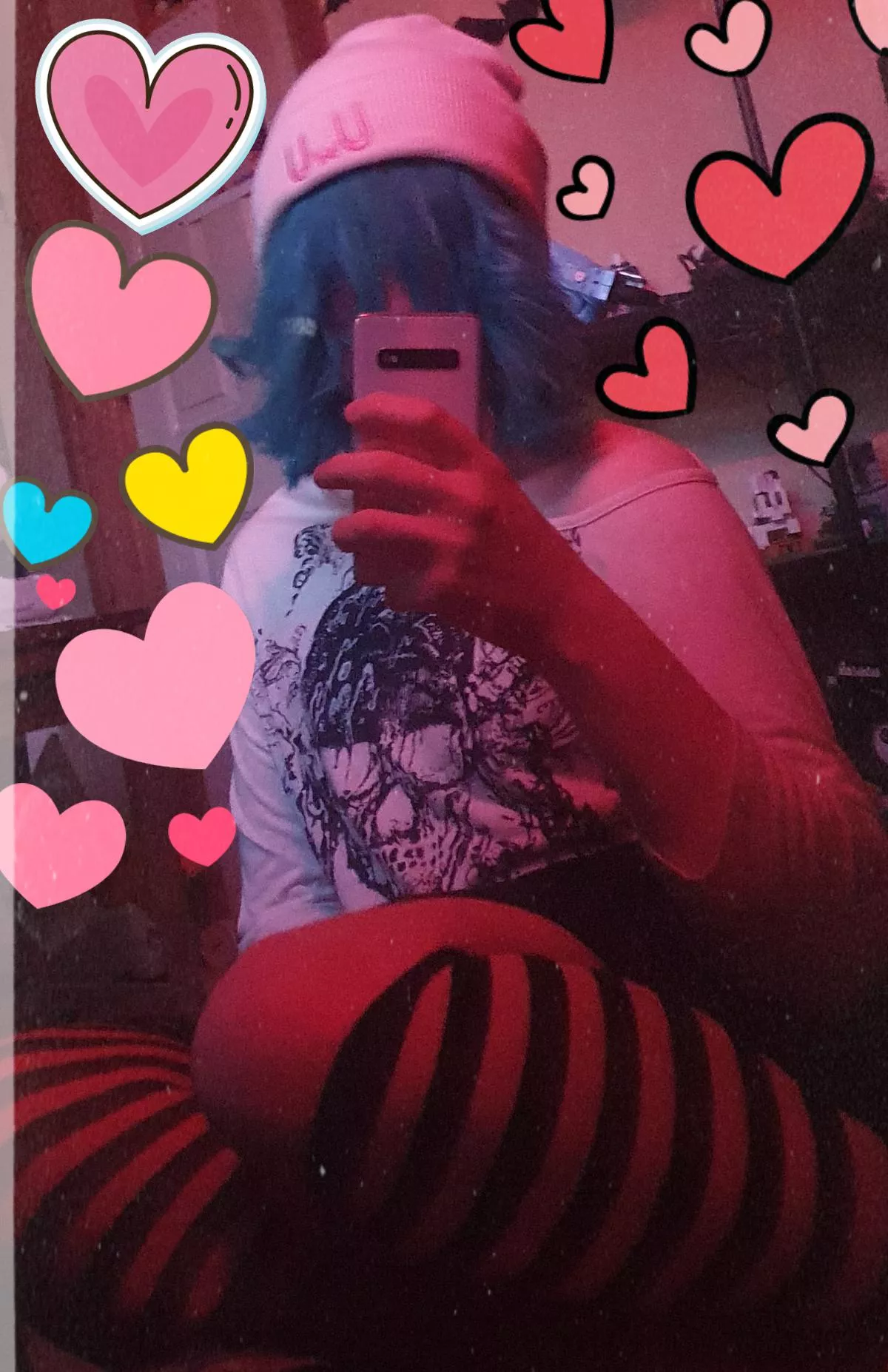 Feeling cute :3 posted by Fiona_Fembreeze