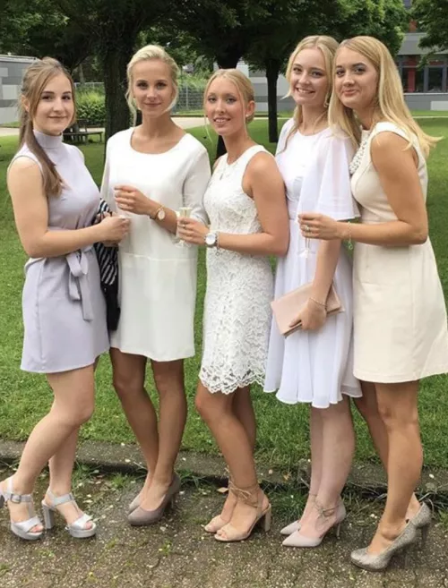 Not five guys but five girls by Arceooo