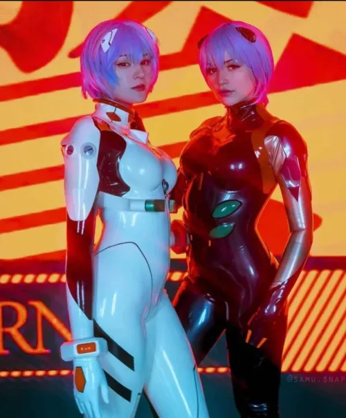 White 🤍 Or Black 🖤? by Mox_Castagnoli