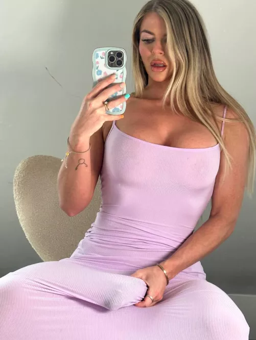 Would you even be able to handle how big I am? Or should I start training you. by MaddySilverleaf