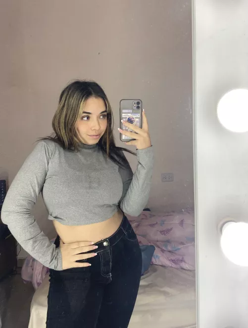 Do I look good in gray croptop? by jessxluuna
