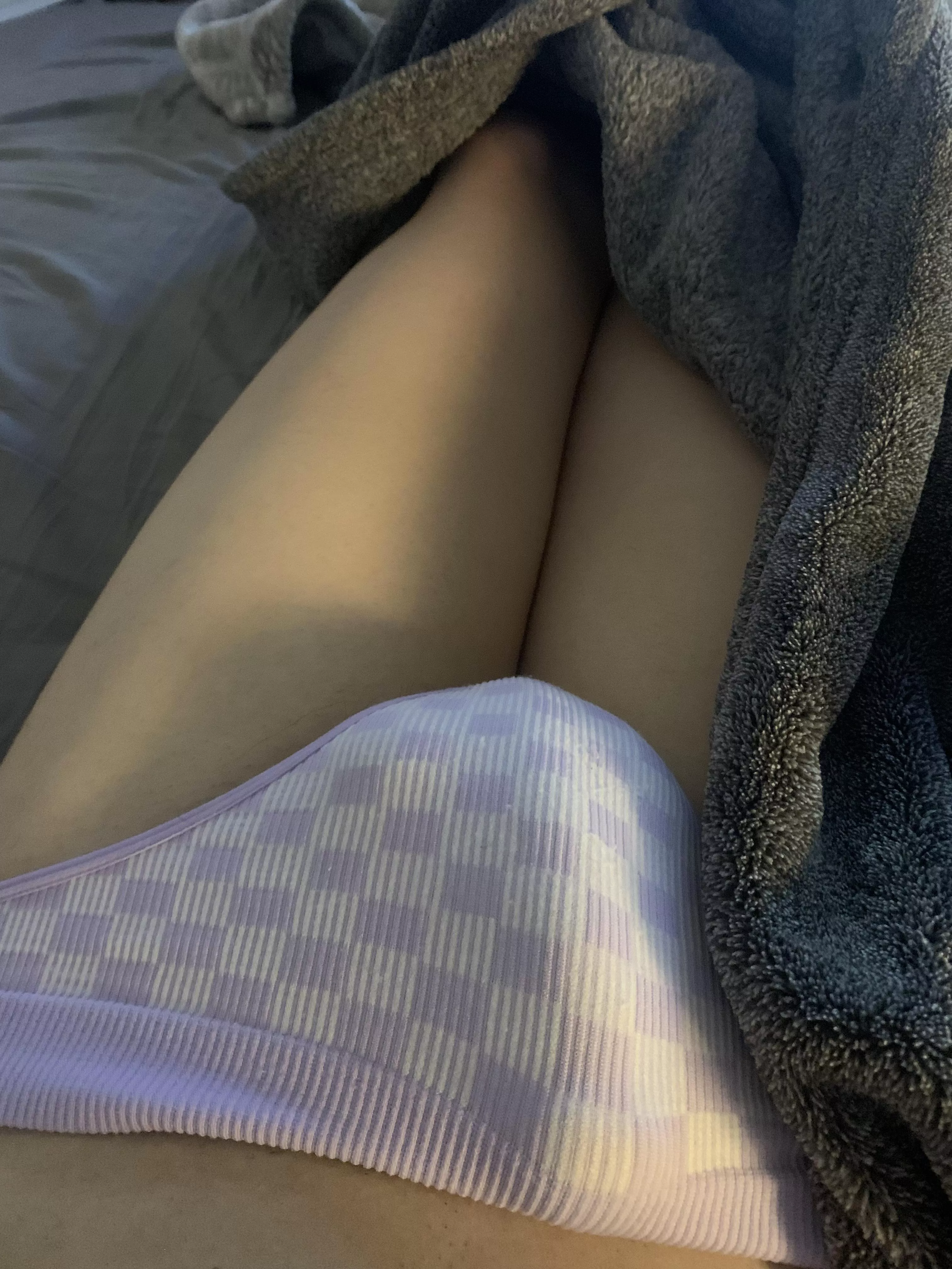 Do my thighs look pretty? posted by ebayauction