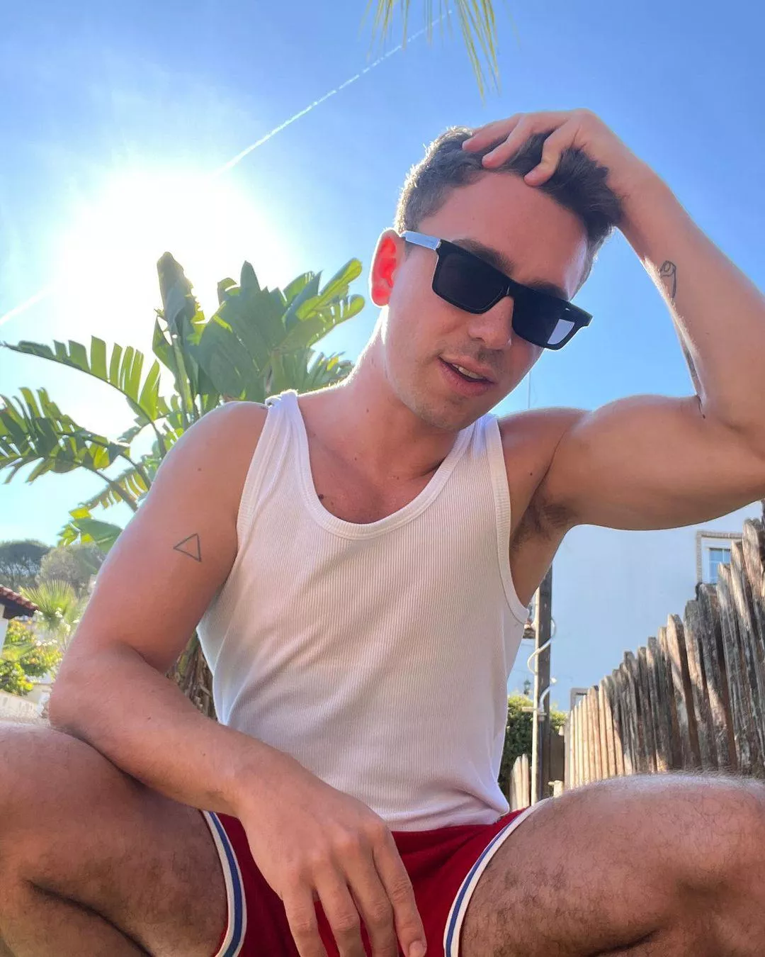 Enjoying the tropical weather posted by Mitchirious