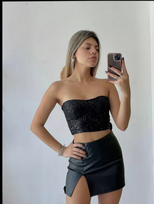 Fave croptopppp by blossomMist37