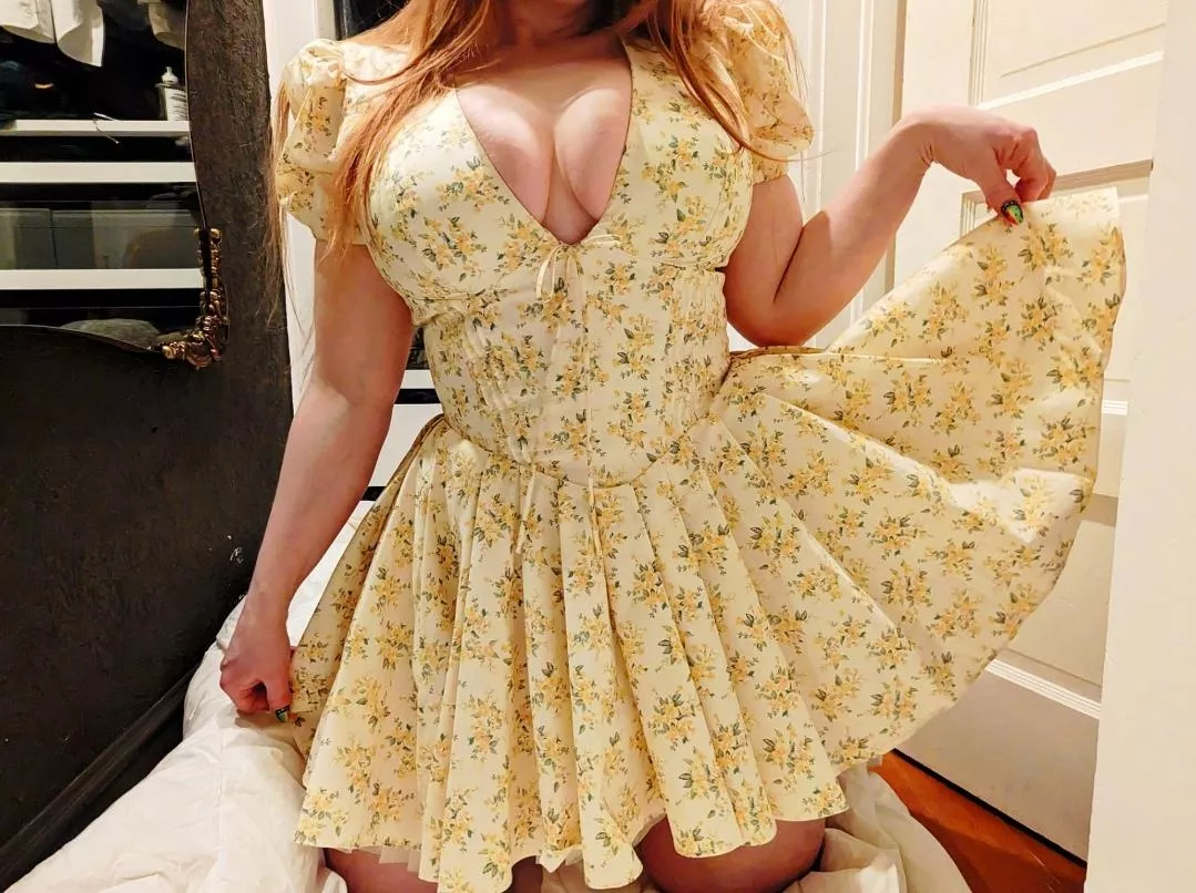 It's sundress season posted by ThePassangerPrincess