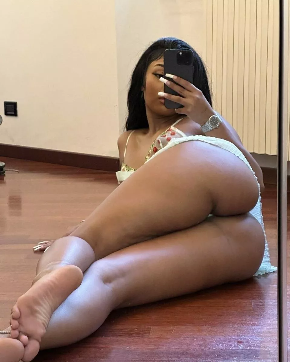 Sittin’ Sidewayz posted by Nassir_carter