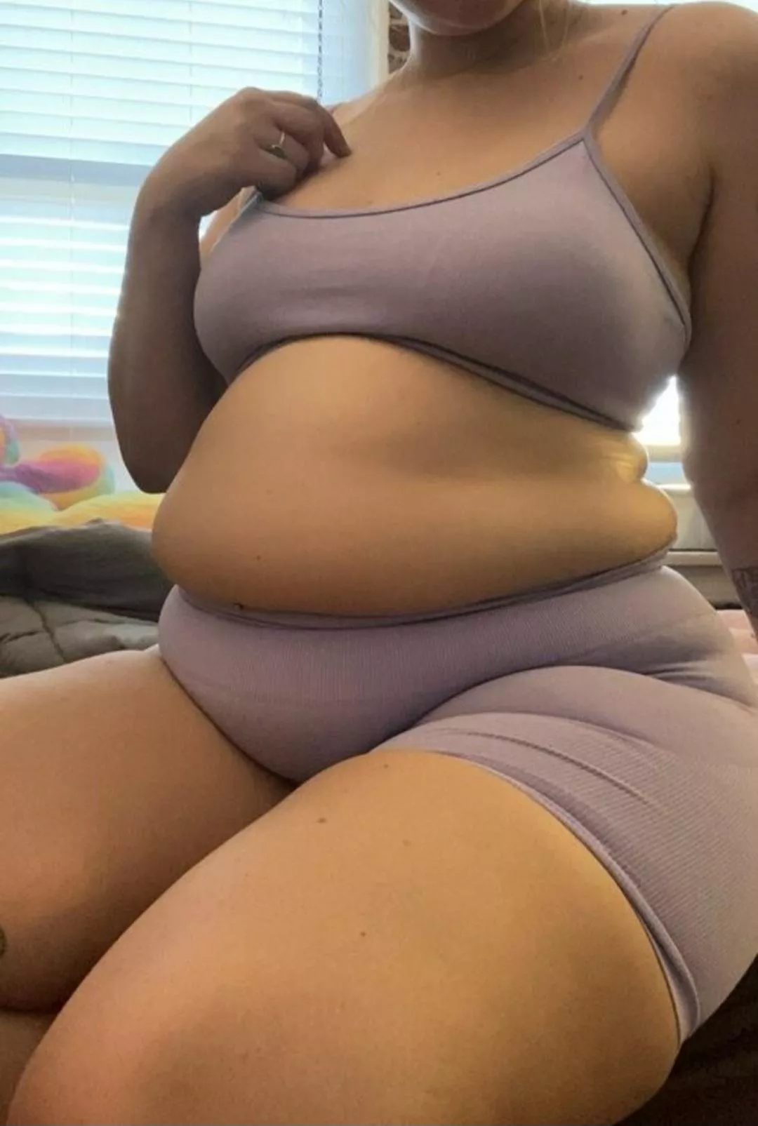 These pants are so tighttt. I can't breathe lol posted by IFuckingHateSamsung