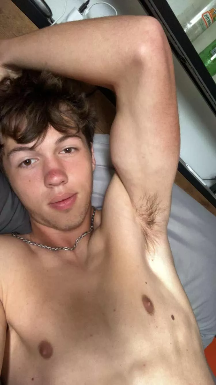 wanna sniff? (18) posted by your_favboy77