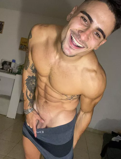 [24] Barely covered and loving it  by OliverKinggxoxo