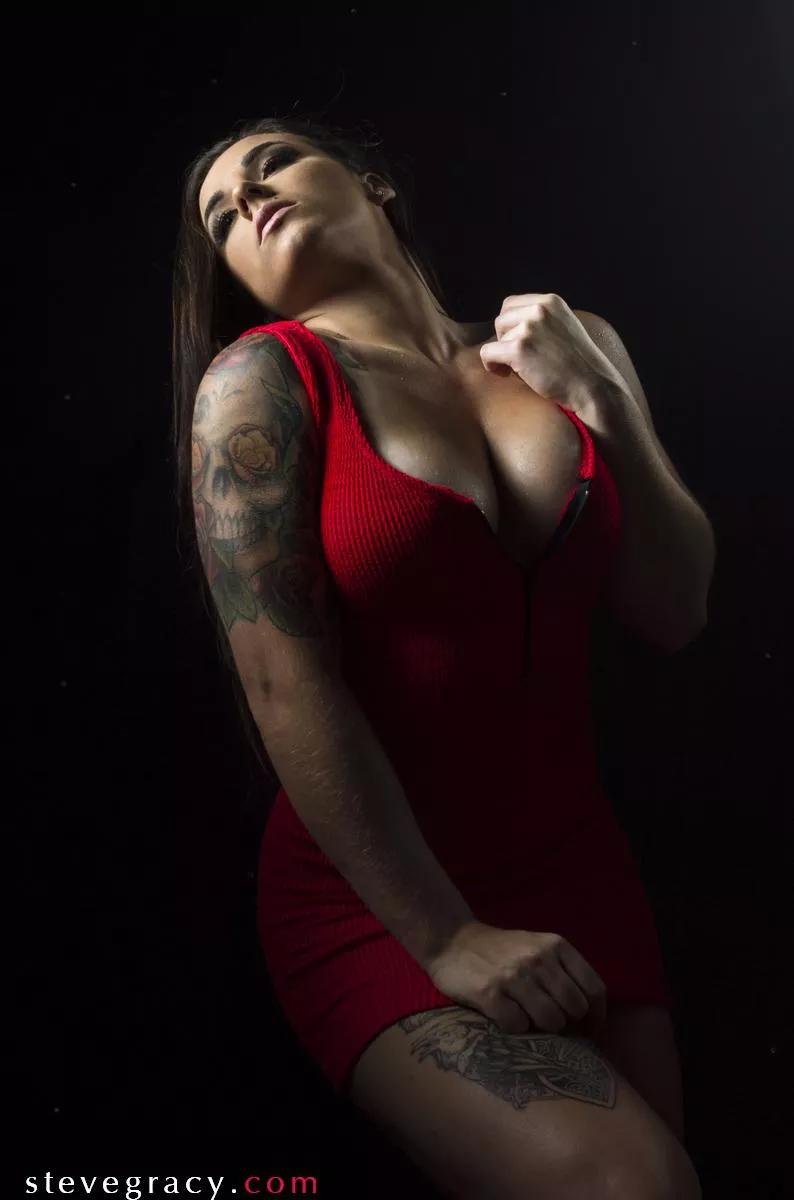 Allison posted by SteveGracyPhoto