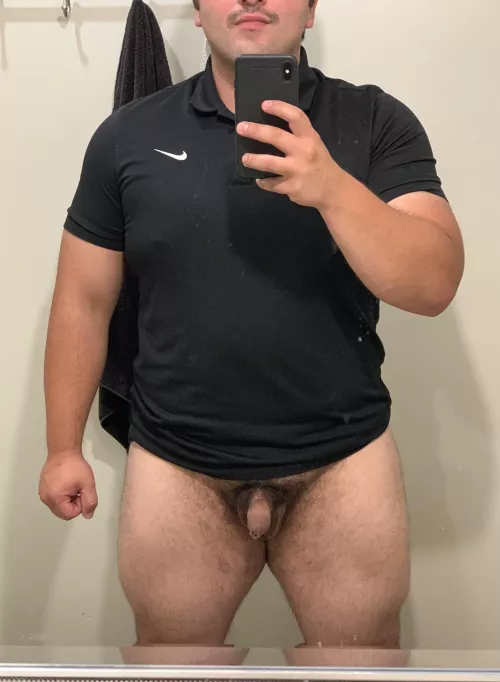 Do y’all have a kink for thick gym guys with a little cock like me? 😉 by manu9411