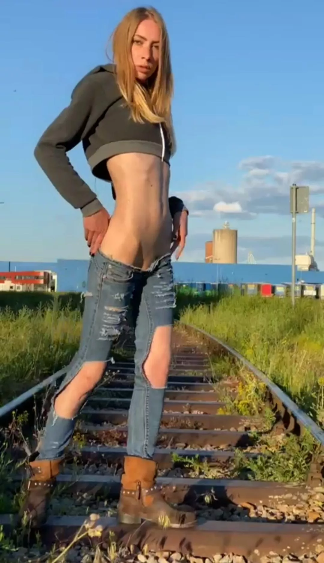 Enjoying time outside [oc] posted by LuciDeArgento